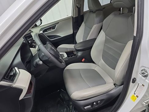 Used 2024 Toyota RAV4 Limited w/ Advanced Technology Package image 30