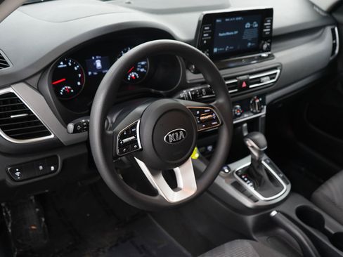 Used 2021 Kia Seltos LX AWD/4WD image 20