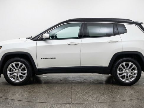 Used 2025 Jeep Compass Limited AWD/4WD image 5