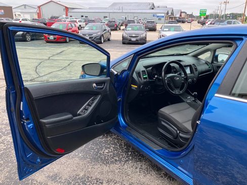 Used 2014 Kia Forte EX image 9