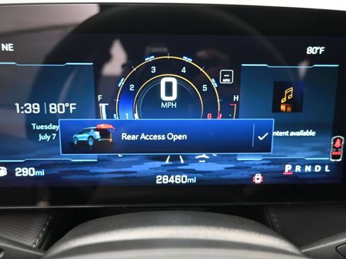 Used 2025 Chevrolet Equinox LT FWD image 25
