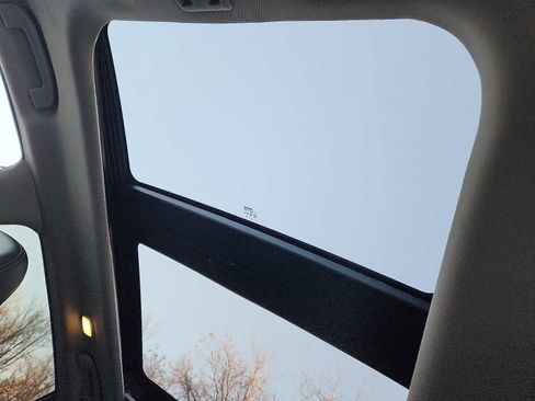 Used 2023 Nissan Murano SL w/ SL Moonroof Package image 14