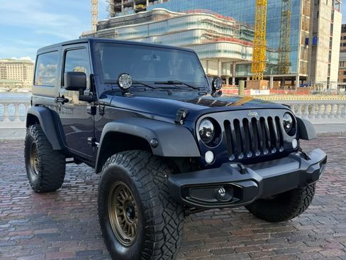 Used 2013 Jeep Wrangler Sport AWD/4WD image 9
