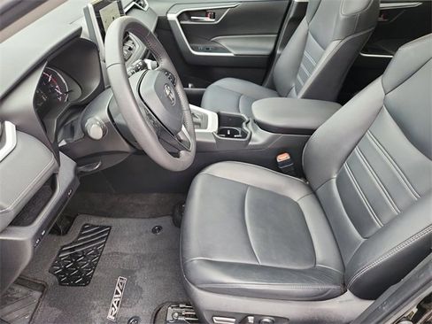Used 2024 Toyota RAV4 XLE Premium image 19