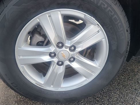 Used 2022 Chevrolet Trax LT w/ LT Convenience Package image 25