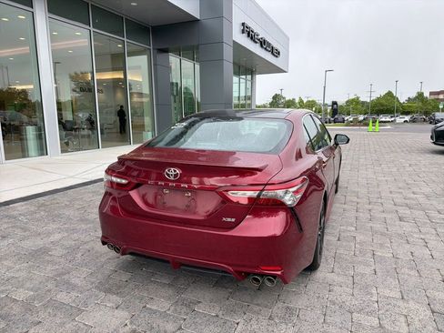 Used 2018 Toyota Camry XSE FWD image 16