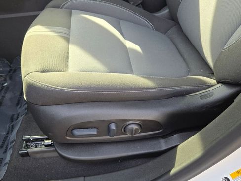 Used 2023 Chevrolet Blazer LT w/ Convenience Package image 18