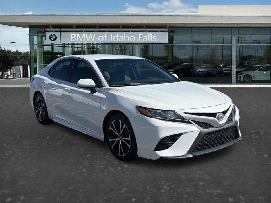 Used 2018 Toyota Camry SE w/ Protection Package (Q2) FWD image 1