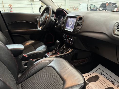 Used 2021 Jeep Compass Trailhawk AWD/4WD image 23