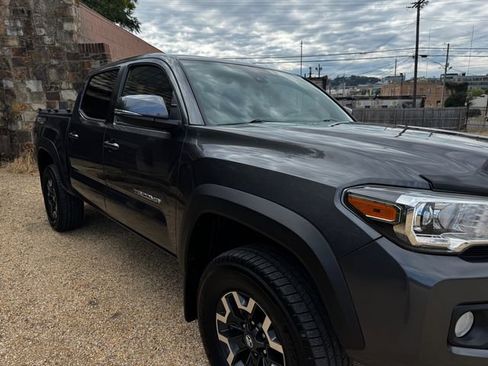 Used 2022 Toyota Tacoma 4x4 Double Cab image 21