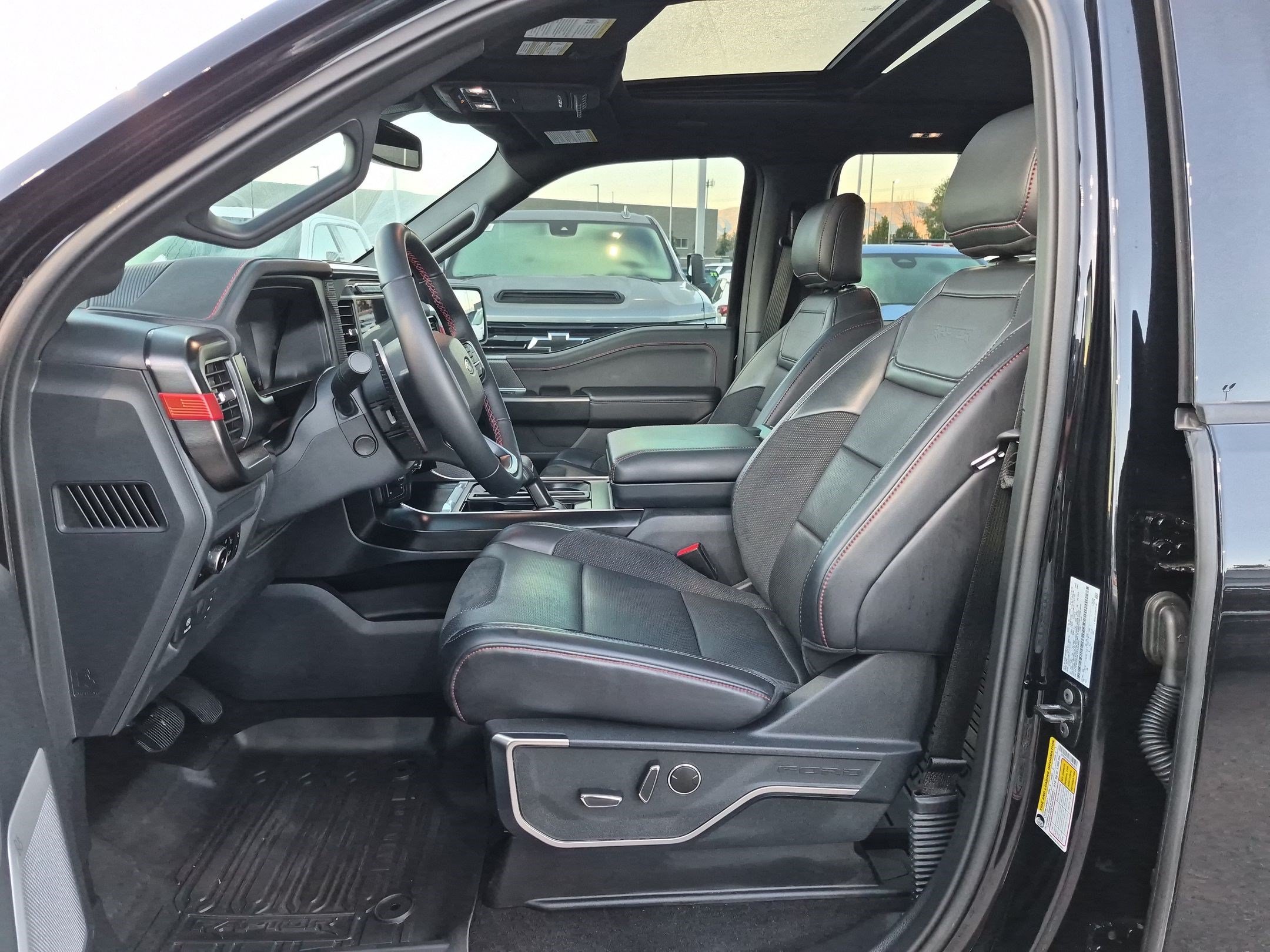 Used 2026 Ford F150 Raptor AWD/4WD image 15