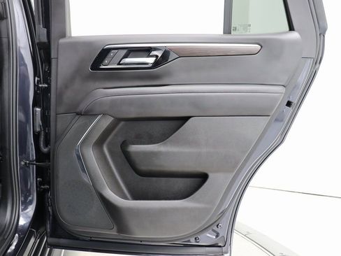 Used 2025 Chevrolet Tahoe LT image 46