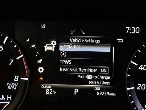 Used 2021 Toyota Highlander XLE FWD image 14