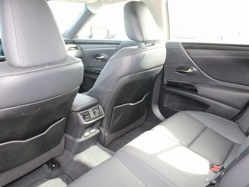 Certified 2023 Lexus ES 350 w/ Premium Package image 9