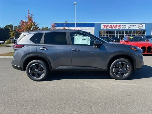 New 2026 Nissan Rogue SV image 8