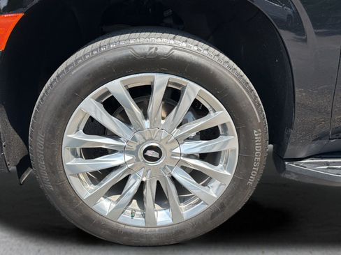 Certified 2024 Cadillac Escalade Premium Luxury w/ LPO, Floor Liner Package AWD/4WD image 16