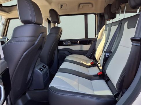 New 2025 INEOS Grenadier Fieldmaster Edition image 9