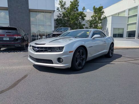 Used 2010 Chevrolet Camaro SS w/ RS Package RWD image 9
