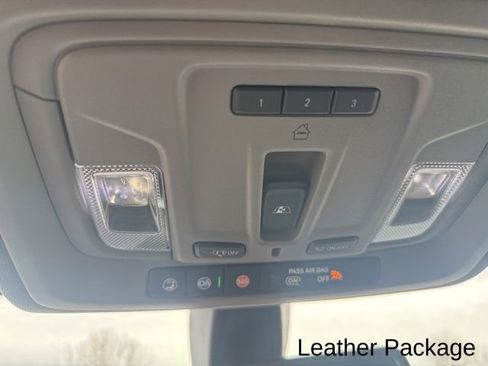 Used 2021 Chevrolet Silverado 1500 LT Trail Boss w/ Convenience Package II AWD/4WD image 22