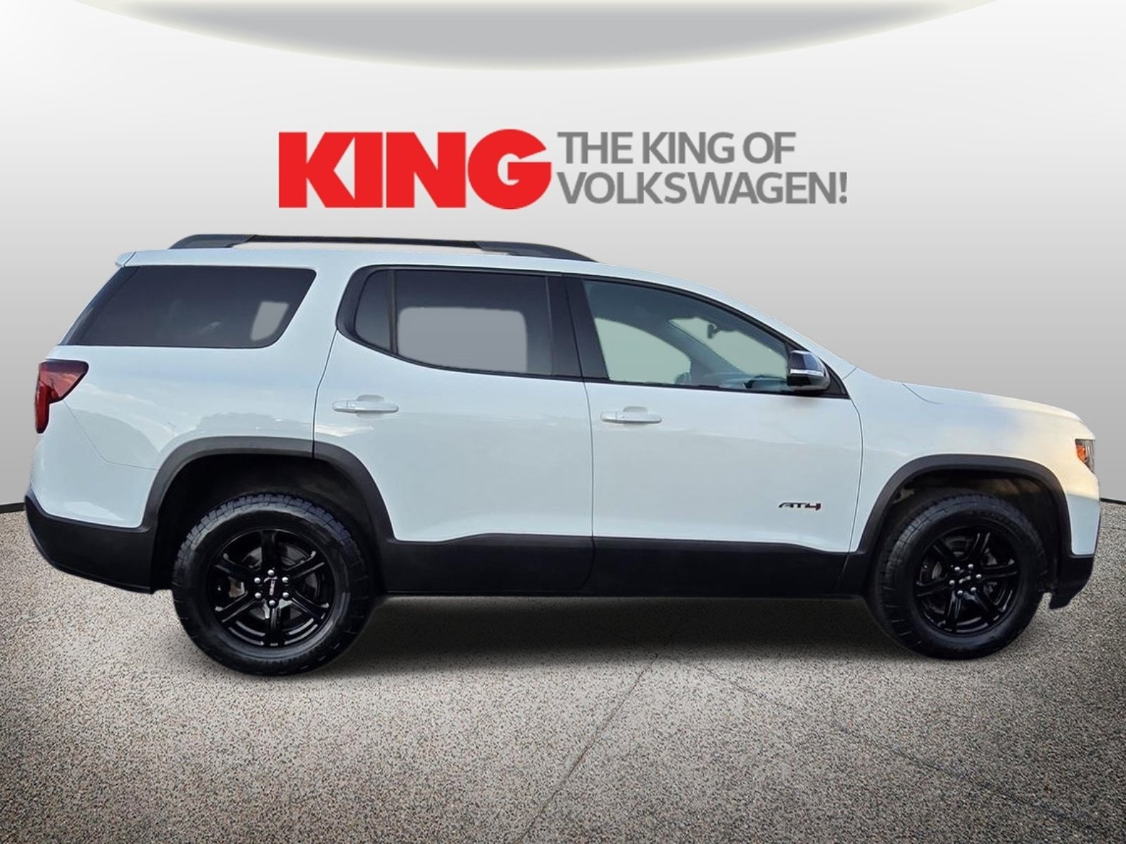 Used 2023 GMC Acadia AT4 w/ Technology Package AWD/4WD image 2