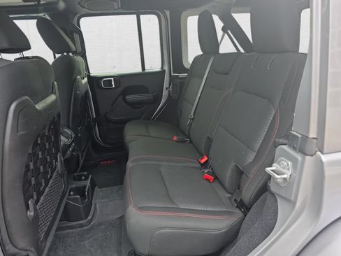 Used 2019 Jeep Wrangler Unlimited Rubicon AWD/4WD image 13
