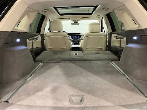 Used 2017 Cadillac XT5 Luxury w/ Driver Awareness Package FWD image 31