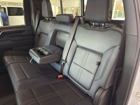 Used 2024 Chevrolet Silverado 2500 High Country w/ Technology Package image 22