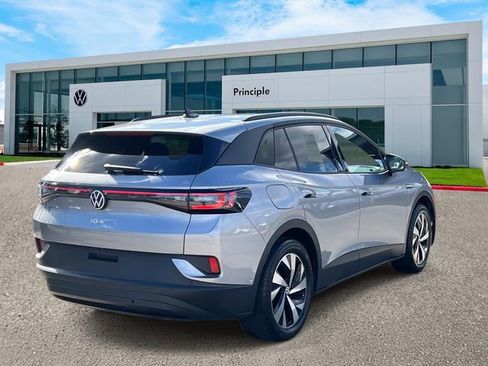 Used 2023 Volkswagen ID.4 Pro image 3