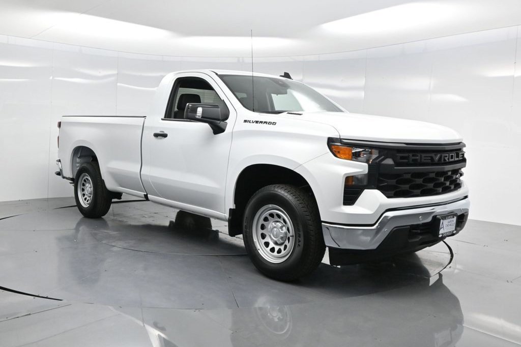 Used 2025 Chevrolet Silverado 1500 W/T w/ WT Safety Package RWD image 3