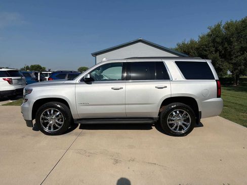 Used 2017 Chevrolet Tahoe LT AWD/4WD image 3