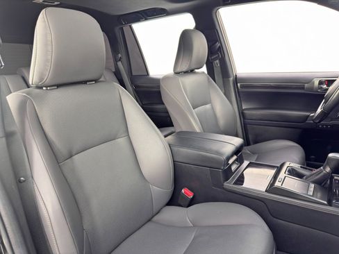 Used 2023 Lexus GX 460 Premium image 39
