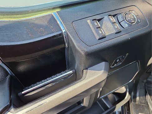 Used 2019 Ford F150 Platinum image 13