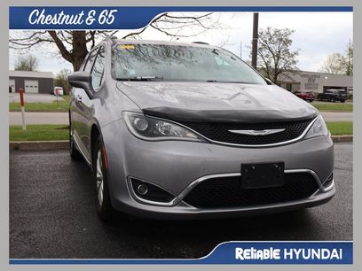 Used 2017 Chrysler Pacifica Touring-L