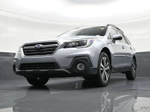 Used 2019 Subaru Outback 3.6R Limited AWD/4WD image 27