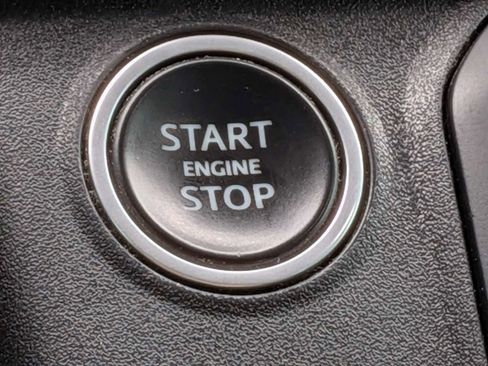 Used 2020 Land Rover Defender 110 SE AWD/4WD image 34