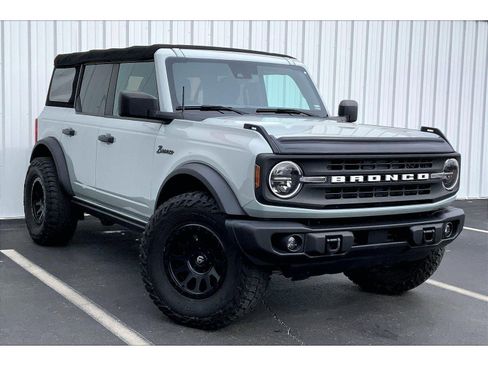 Used 2022 Ford Bronco Black Diamond image 31