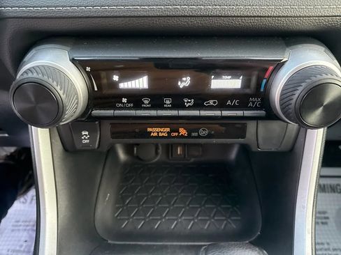 Used 2022 Toyota RAV4 LE image 23