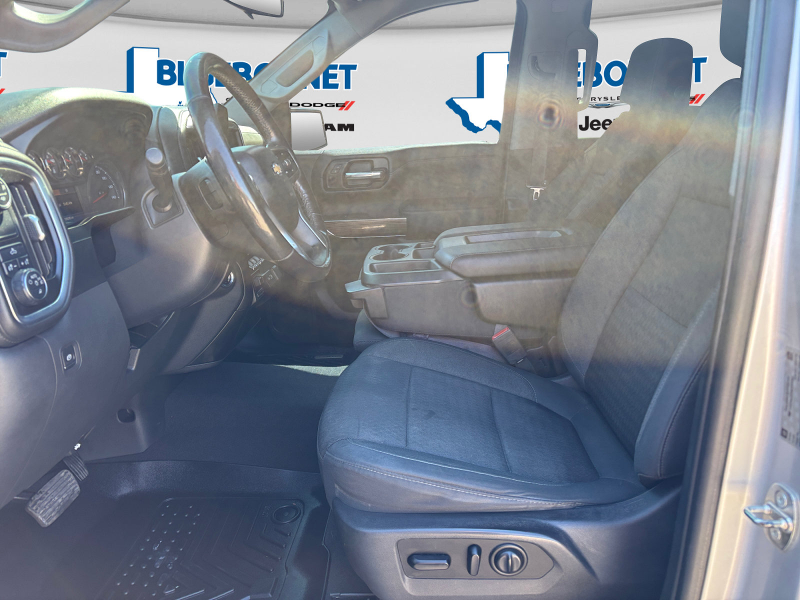 Used 2019 Chevrolet Silverado 1500 LT w/ Texas Edition RWD image 11