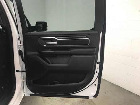 New 2026 RAM 1500 4x4 Crew Cab image 38