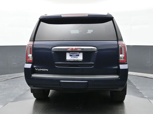 Used 2020 GMC Yukon Denali w/ Open Road Package AWD/4WD image 3