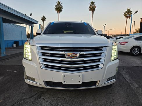 Used 2017 Cadillac Escalade Platinum image 6