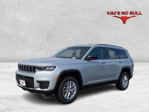 New 2026 Jeep Grand Cherokee L Laredo RWD image 1