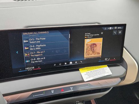 Used 2025 BMW X3 xDrive30i w/ Premium Package image 15