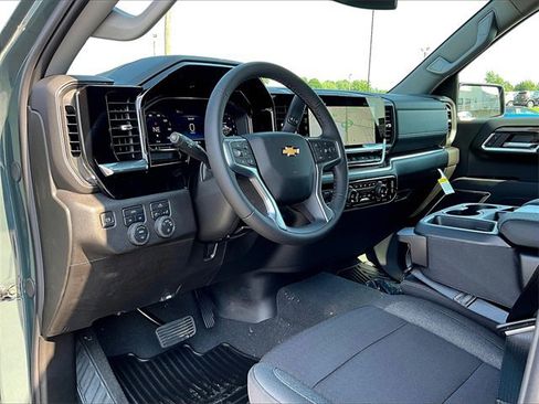 New 2025 Chevrolet Silverado 1500 LT image 8