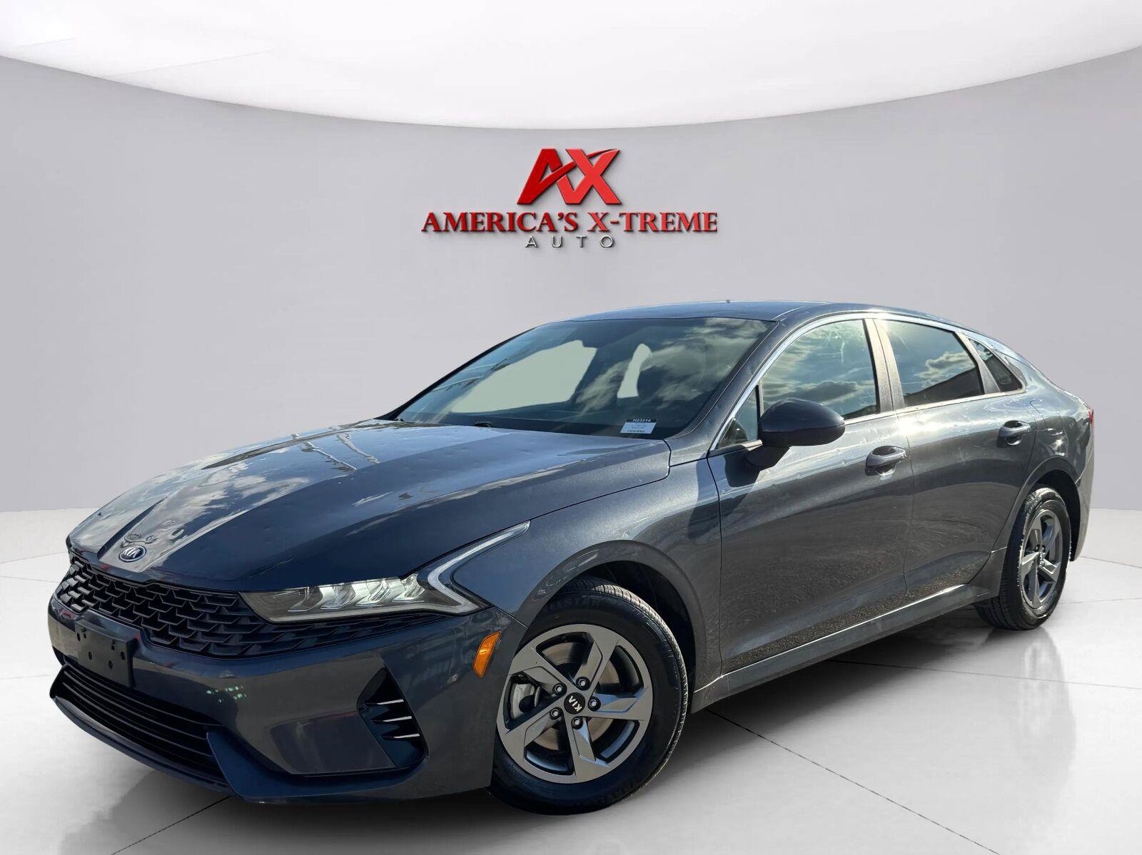 Used 2021 Kia K5 LXS FWD image 1