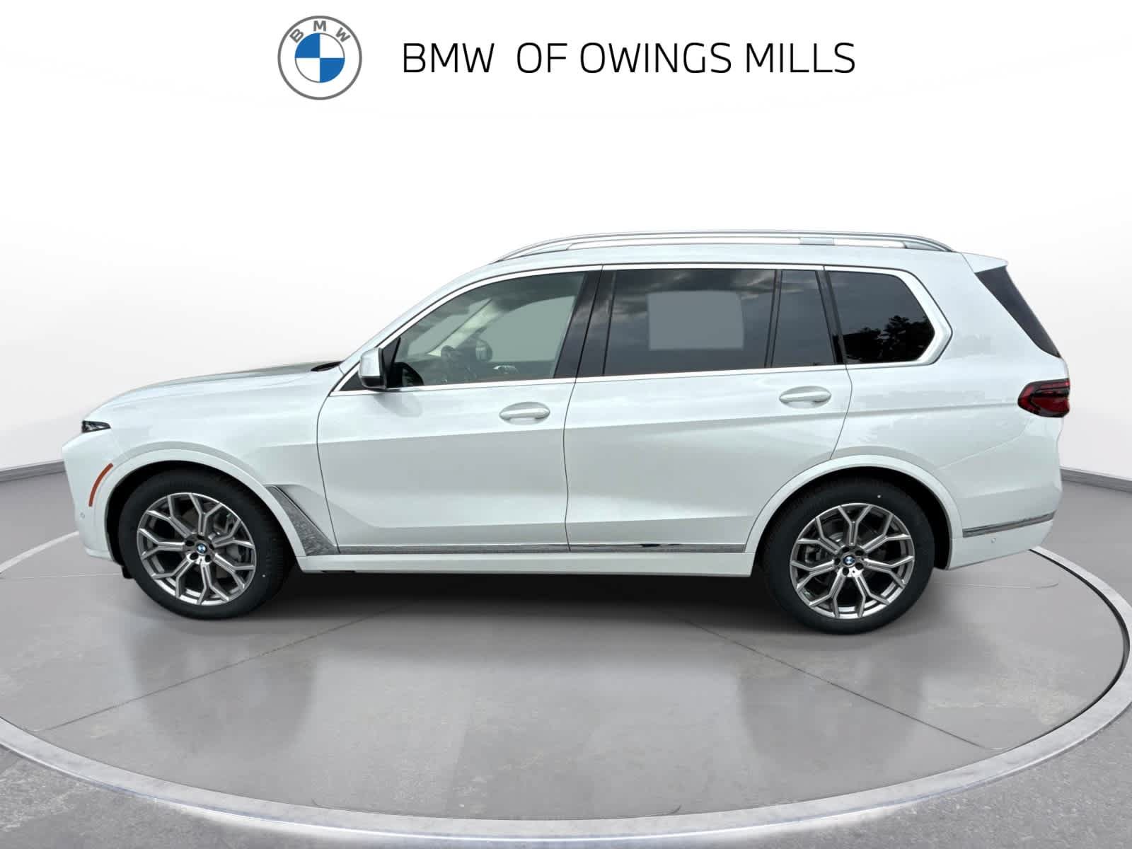 Used 2027 BMW X7 xDrive40i w/ Premium Package AWD/4WD image 5