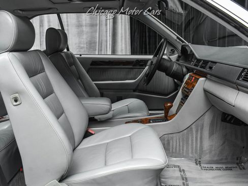 Used 1990 Mercedes-Benz 300 CE Coupe image 19