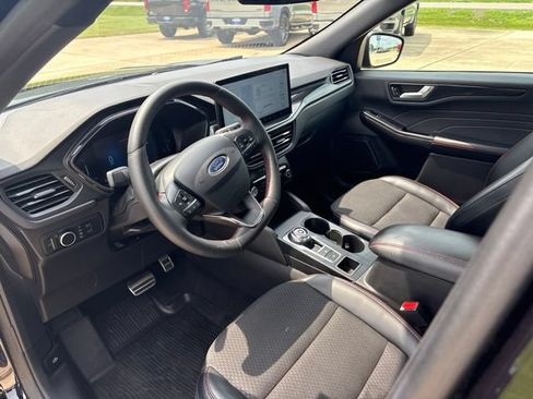 Used 2024 Ford Escape ST-Line w/ Tech Pack #1 AWD/4WD image 13
