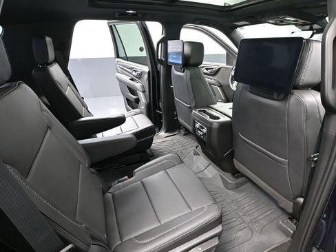 Used 2023 GMC Yukon Denali w/ Denali Reserve Package AWD/4WD image 58