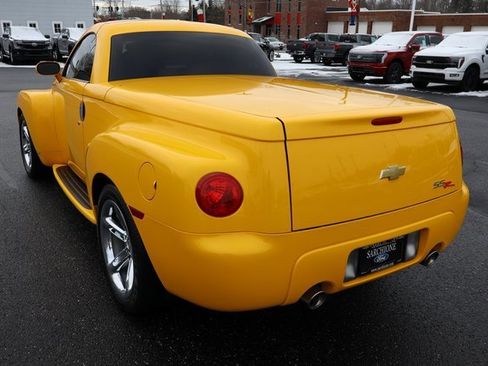 Used 2006 Chevrolet SSR w/ Preferred Equipment Group image 15